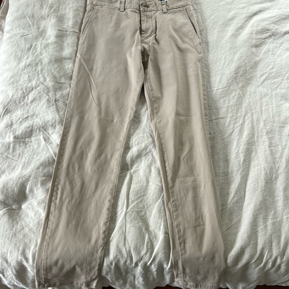 Beige vineyard vines khakis 28 x 32